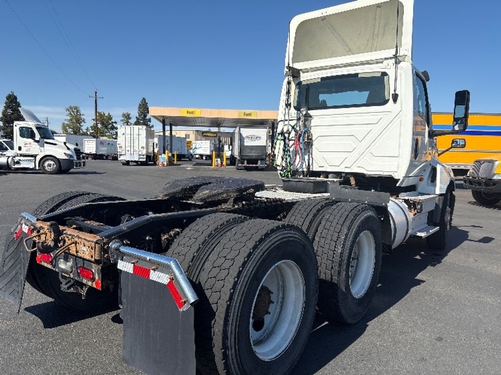 Day Cab Tractor-Heavy Duty Tractors-International-2019-LT625-West Sacramento-CA-398,622\n\t\tmiles-$ 26,250 - Image 7