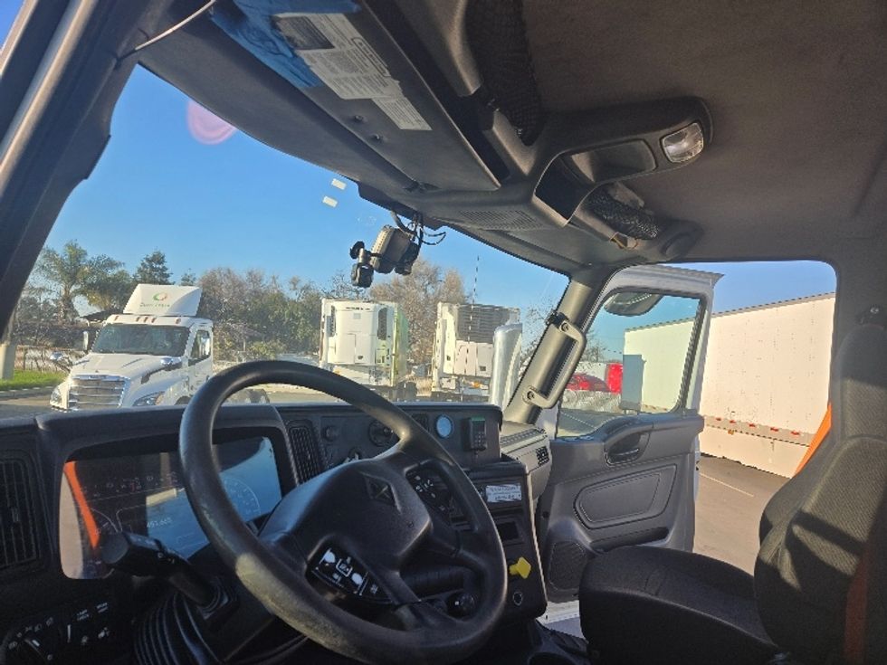 Day Cab Tractor-Heavy Duty Tractors-International-2019-LT625-West Sacramento-CA-422,935\n\t\tmiles-$ 43,000 - Image 10