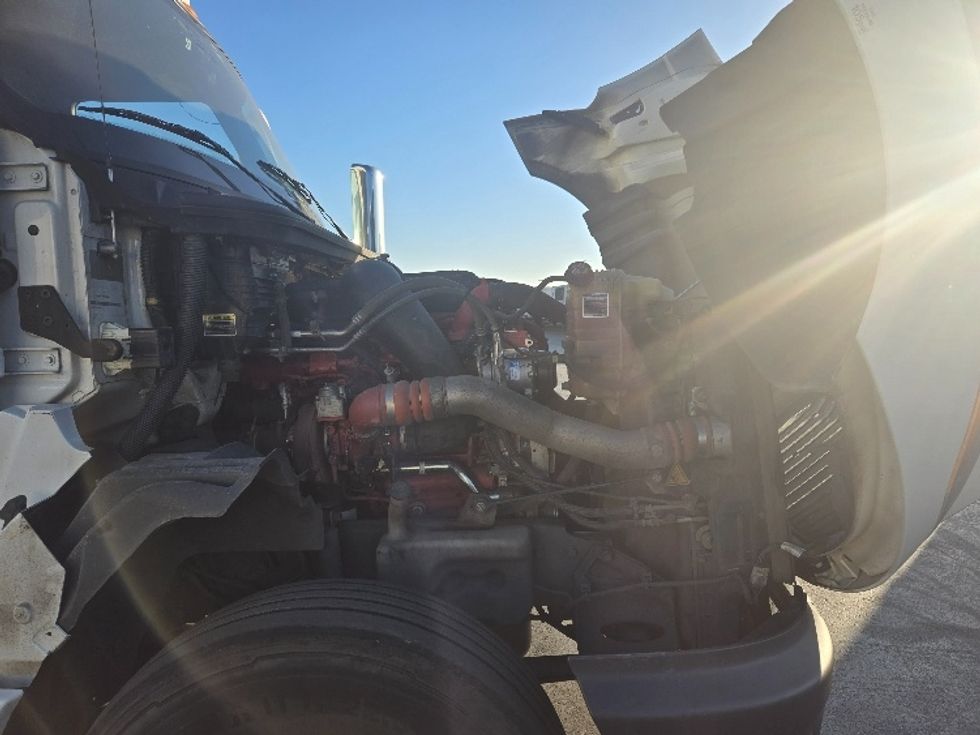 Day Cab Tractor-Heavy Duty Tractors-International-2019-LT625-West Sacramento-CA-422,935\n\t\tmiles-$ 43,000 - Image 14