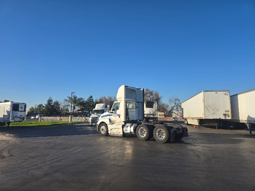 Day Cab Tractor-Heavy Duty Tractors-International-2019-LT625-West Sacramento-CA-422,935\n\t\tmiles-$ 43,000 - Image 5