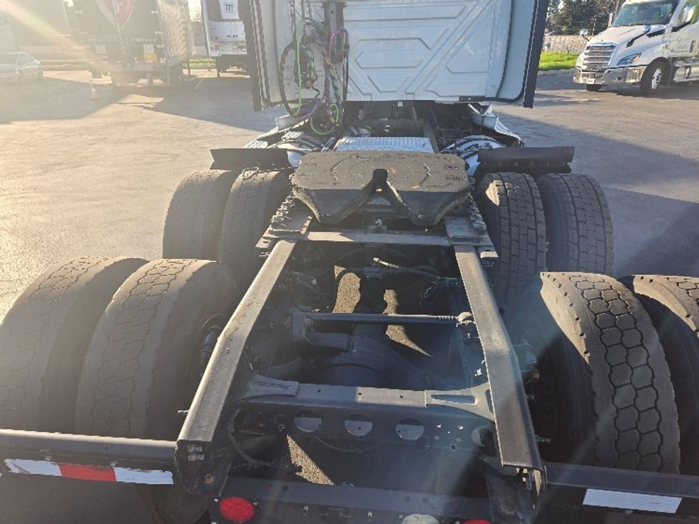 Day Cab Tractor-Heavy Duty Tractors-International-2019-LT625-West Sacramento-CA-422,935\n\t\tmiles-$ 43,000 - Image 6