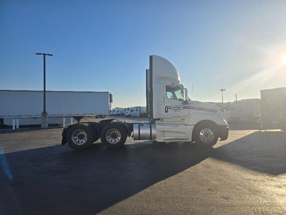 Day Cab Tractor-Heavy Duty Tractors-International-2019-LT625-West Sacramento-CA-422,935\n\t\tmiles-$ 43,000 - Image 8
