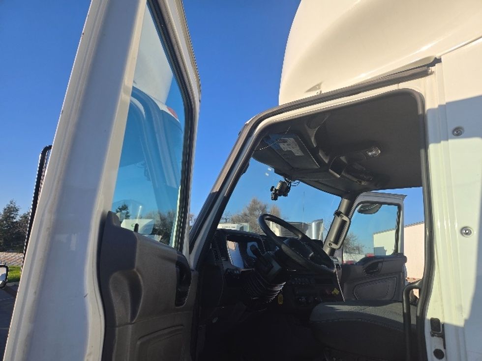 Day Cab Tractor-Heavy Duty Tractors-International-2019-LT625-West Sacramento-CA-422,935\n\t\tmiles-$ 43,000 - Image 9