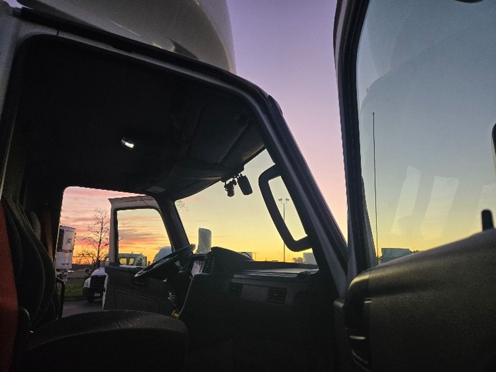 Day Cab Tractor-Heavy Duty Tractors-International-2019-LT625-West Sacramento-CA-484,754\n\t\tmiles-$ 38,750 - Image 12