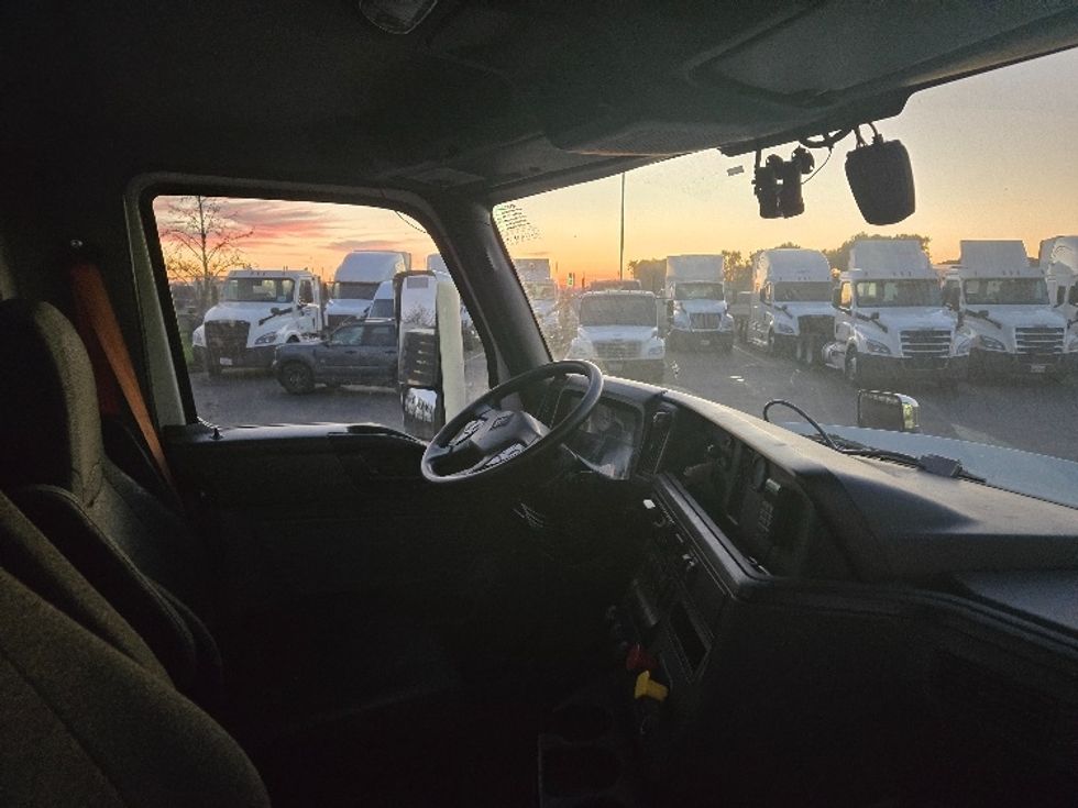 Day Cab Tractor-Heavy Duty Tractors-International-2019-LT625-West Sacramento-CA-484,754\n\t\tmiles-$ 38,750 - Image 14