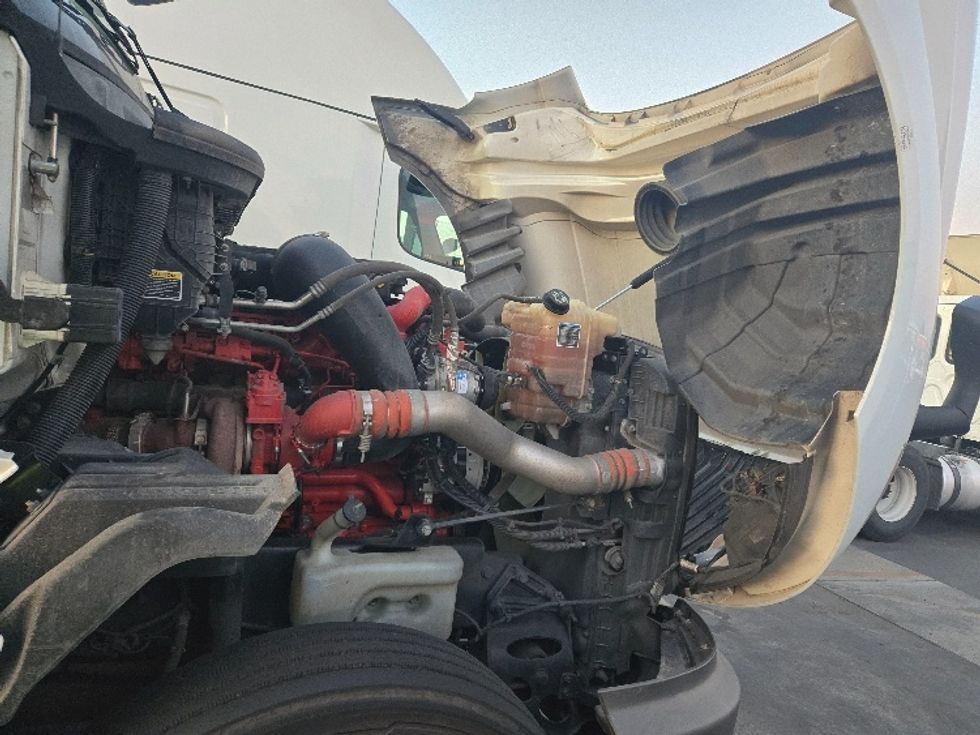 Day Cab Tractor-Heavy Duty Tractors-International-2019-LT625-West Sacramento-CA-484,754\n\t\tmiles-$ 38,750 - Image 15