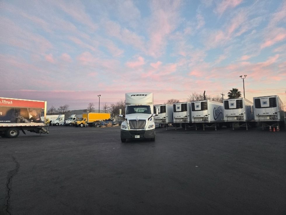 Day Cab Tractor-Heavy Duty Tractors-International-2019-LT625-West Sacramento-CA-484,754\n\t\tmiles-$ 38,750 - Image 2