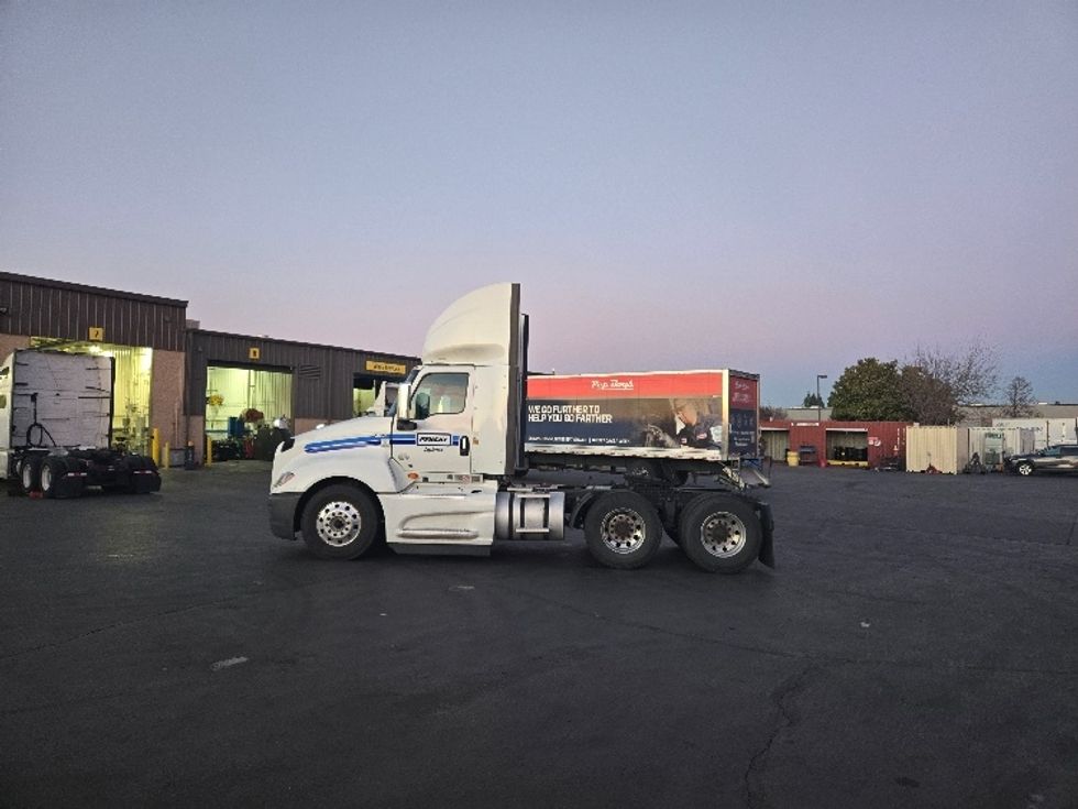 Day Cab Tractor-Heavy Duty Tractors-International-2019-LT625-West Sacramento-CA-484,754\n\t\tmiles-$ 38,750 - Image 4