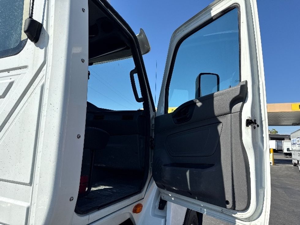 Day Cab Tractor-Heavy Duty Tractors-International-2019-LT625-West Sacramento-CA-494,908\n\t\tmiles-$ 21,750 - Image 12