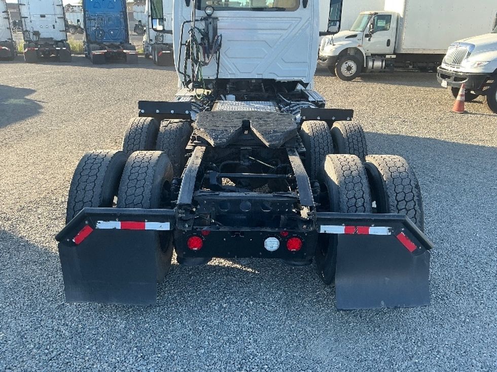 Day Cab Tractor-Heavy Duty Tractors-International-2019-LT625-West Sacramento-CA-552,365\n\t\tmiles-$ 23,250 - Image 6