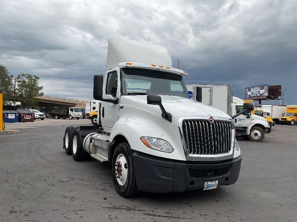Day Cab Tractor-Heavy Duty Tractors-International-2019-LT625-West Valley City-UT-215,766\n\t\tmiles-$ 34,250 - Image 1