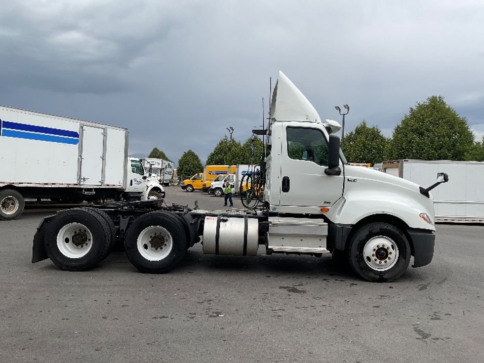 Day Cab Tractor-Heavy Duty Tractors-International-2019-LT625-West Valley City-UT-215,766\n\t\tmiles-$ 34,250 - Image 8