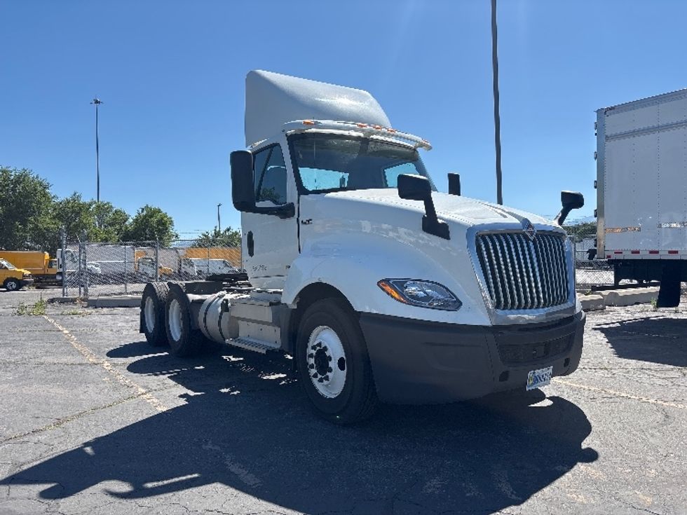 Day Cab Tractor-Heavy Duty Tractors-International-2019-LT625-West Valley City-UT-294,257\n\t\tmiles-$ 25,000 - Image 1