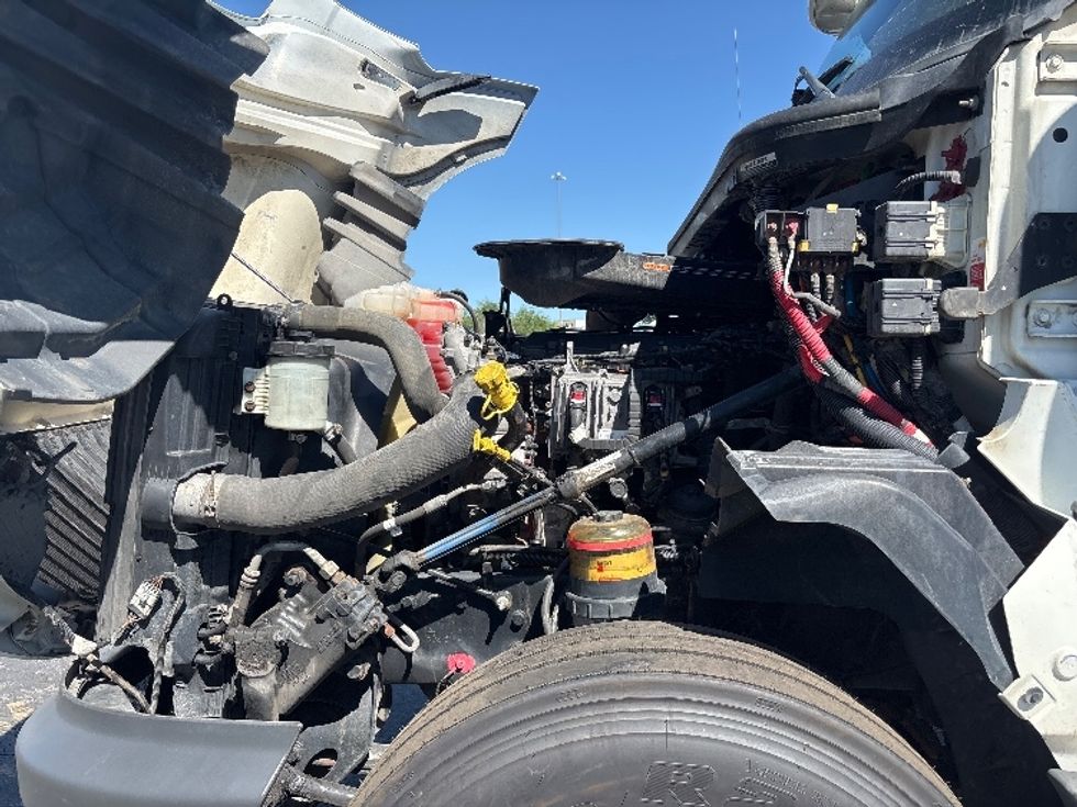 Day Cab Tractor-Heavy Duty Tractors-International-2019-LT625-West Valley City-UT-294,257\n\t\tmiles-$ 25,000 - Image 16