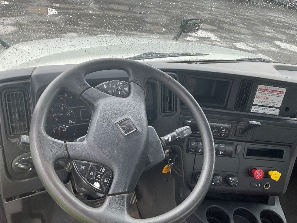 Day Cab Tractor-Heavy Duty Tractors-International-2019-LT625-Whitesboro-NY-300,736\n\t\tmiles-$ 31,500 - Image 11