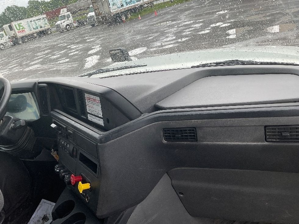 Day Cab Tractor-Heavy Duty Tractors-International-2019-LT625-Whitesboro-NY-300,736\n\t\tmiles-$ 31,500 - Image 13
