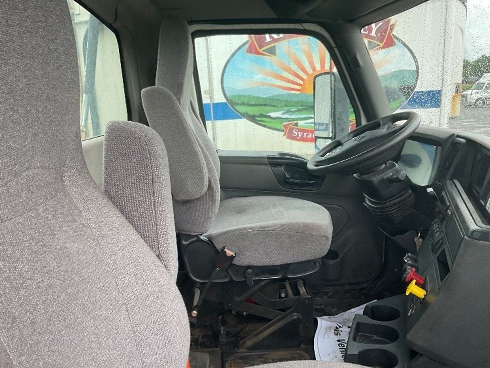 Day Cab Tractor-Heavy Duty Tractors-International-2019-LT625-Whitesboro-NY-300,736\n\t\tmiles-$ 31,500 - Image 14