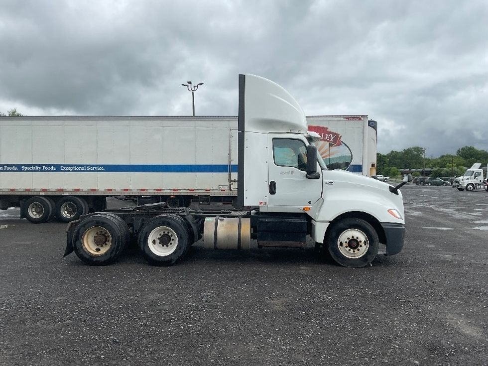 Day Cab Tractor-Heavy Duty Tractors-International-2019-LT625-Whitesboro-NY-300,736\n\t\tmiles-$ 31,500 - Image 8
