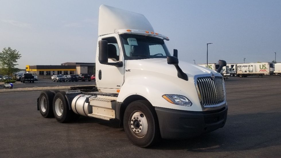Day Cab Tractor-Heavy Duty Tractors-International-2019-LT625-Windsor-WI-546,525\n\t\tmiles-$ 27,750 - Image 1