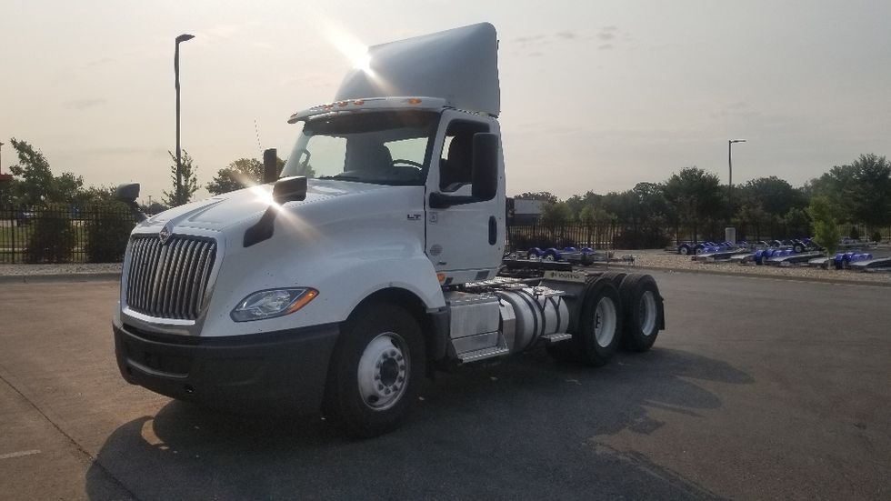 Day Cab Tractor-Heavy Duty Tractors-International-2019-LT625-Windsor-WI-546,525\n\t\tmiles-$ 27,750 - Image 3