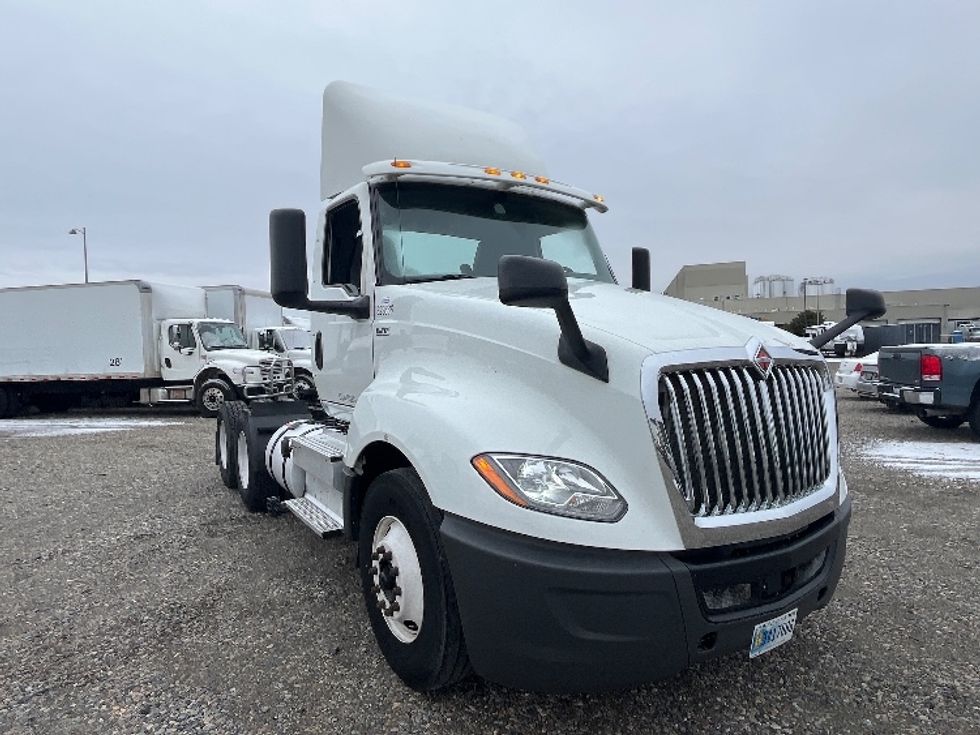 Day Cab Tractor-Heavy Duty Tractors-International-2019-LT625-Yakima-WA-290,283\n\t\tmiles-$ 32,750 - Image 1