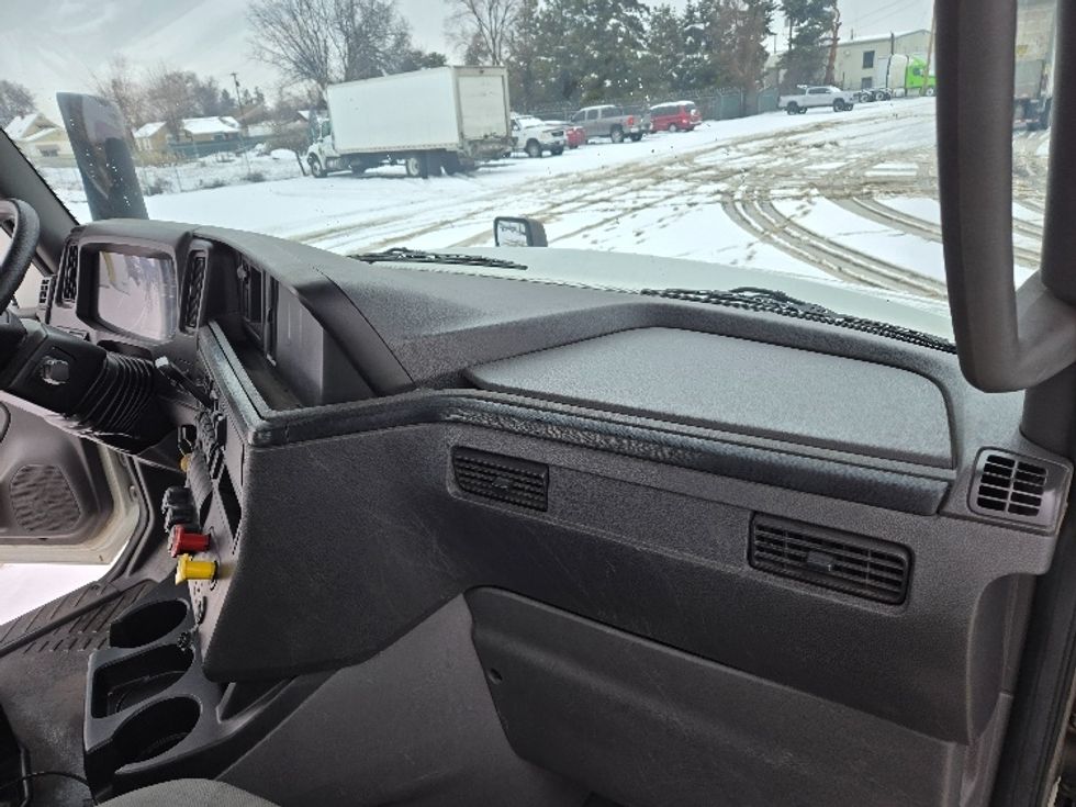 Day Cab Tractor-Heavy Duty Tractors-International-2019-LT625-Yakima-WA-380,438\n\t\tmiles-$ 28,750 - Image 12