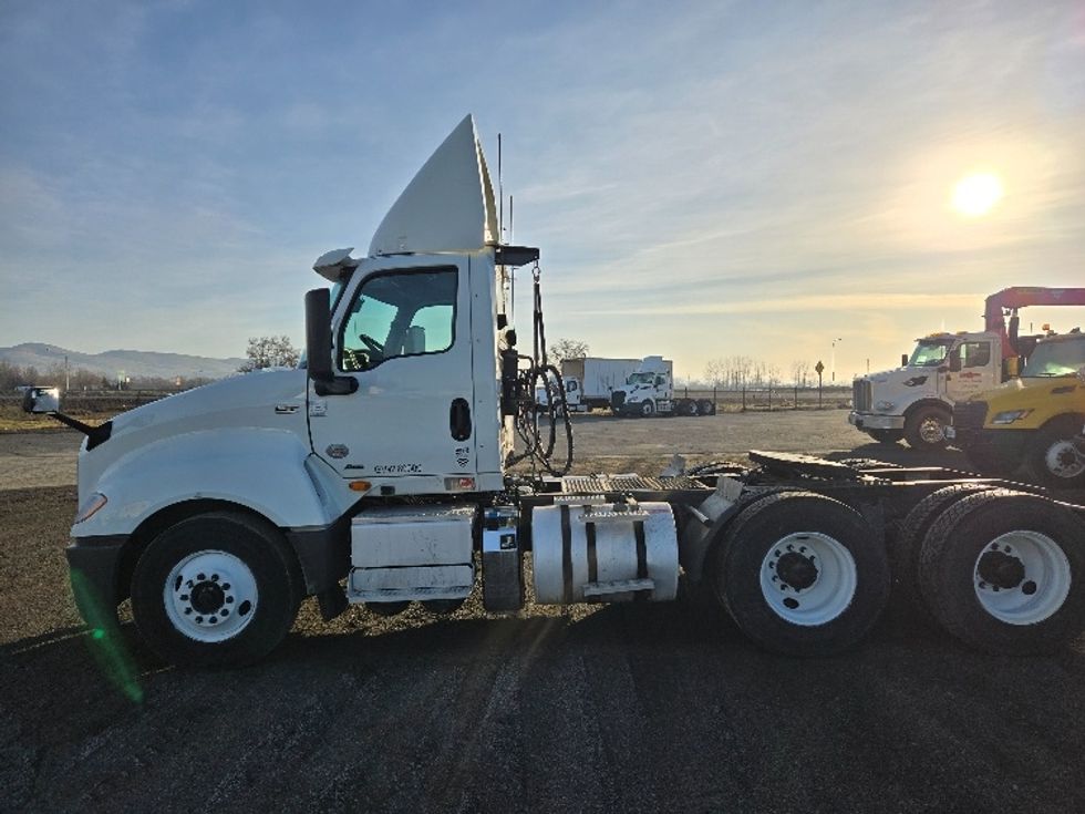 Day Cab Tractor-Heavy Duty Tractors-International-2019-LT625-Yakima-WA-380,438\n\t\tmiles-$ 28,750 - Image 4