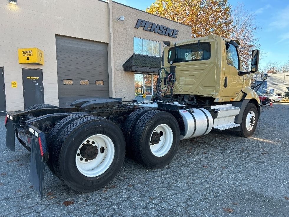 Day Cab Tractor-Heavy Duty Tractors-International-2019-RH613-Abbotsford-BC-348,840\n\t\tkm-$ 11,500 - Image 7