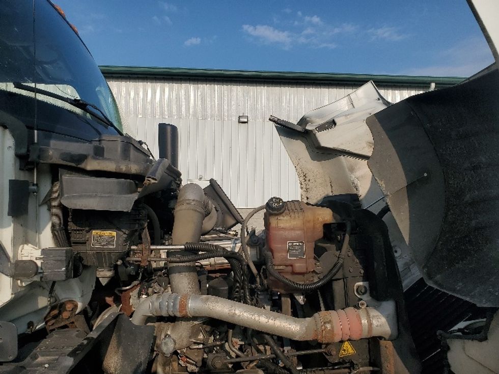 Day Cab Tractor-Heavy Duty Tractors-International-2019-RH613-Akron-OH-310,196\n\t\tmiles-$ 26,500 - Image 15