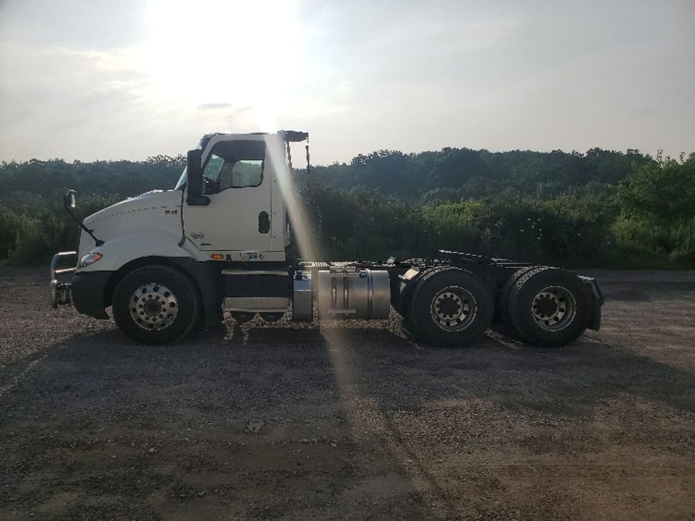 Day Cab Tractor-Heavy Duty Tractors-International-2019-RH613-Akron-OH-310,196\n\t\tmiles-$ 26,500 - Image 4