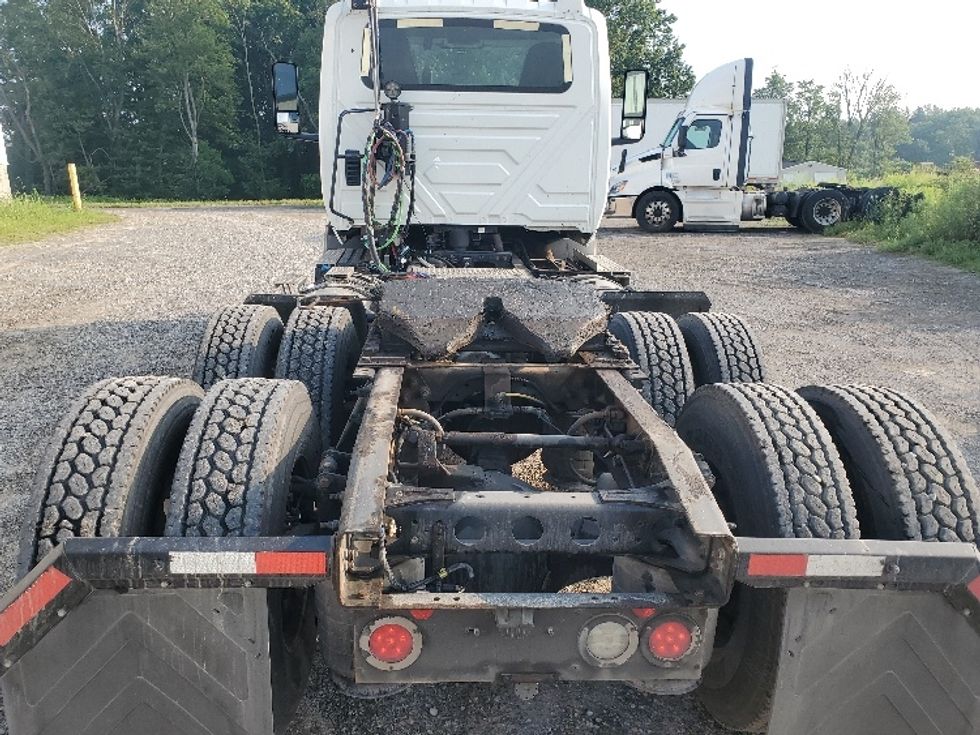 Day Cab Tractor-Heavy Duty Tractors-International-2019-RH613-Akron-OH-310,196\n\t\tmiles-$ 26,500 - Image 6
