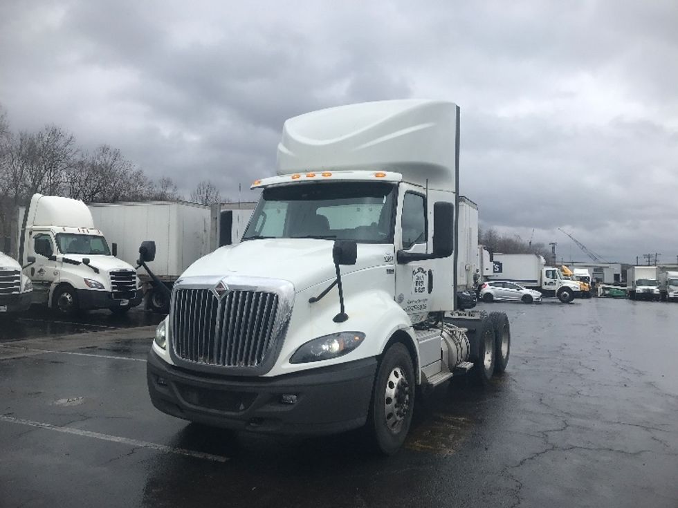 Day Cab Tractor-Heavy Duty Tractors-International-2019-RH613-Akron-OH-334,110\n\t\tmiles-$ 32,000 - Image 3