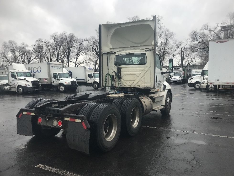 Day Cab Tractor-Heavy Duty Tractors-International-2019-RH613-Akron-OH-334,110\n\t\tmiles-$ 32,000 - Image 7