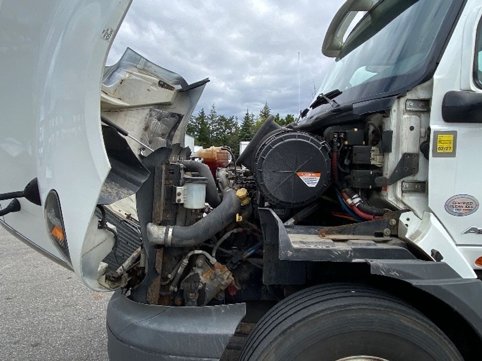 Day Cab Tractor-Heavy Duty Tractors-International-2019-RH613-Brampton-ON-461,786\n\t\tkm-$ 29,000 - Image 16