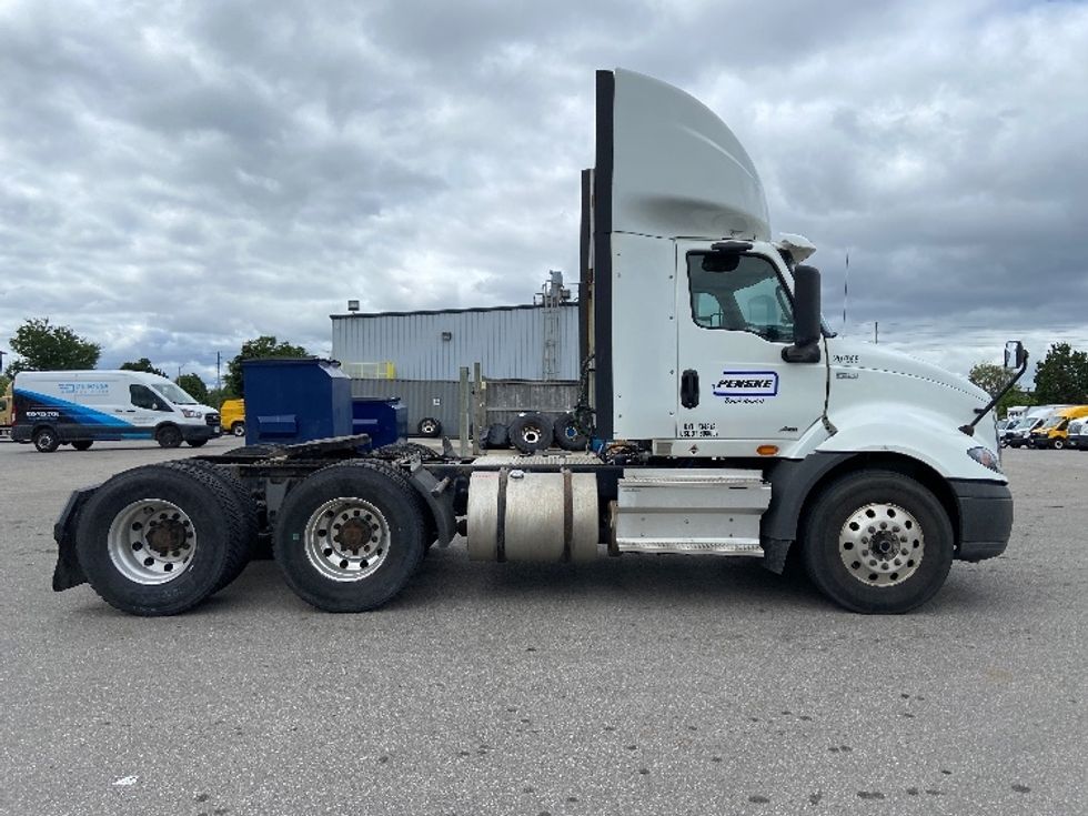 Day Cab Tractor-Heavy Duty Tractors-International-2019-RH613-Brampton-ON-461,786\n\t\tkm-$ 29,000 - Image 8
