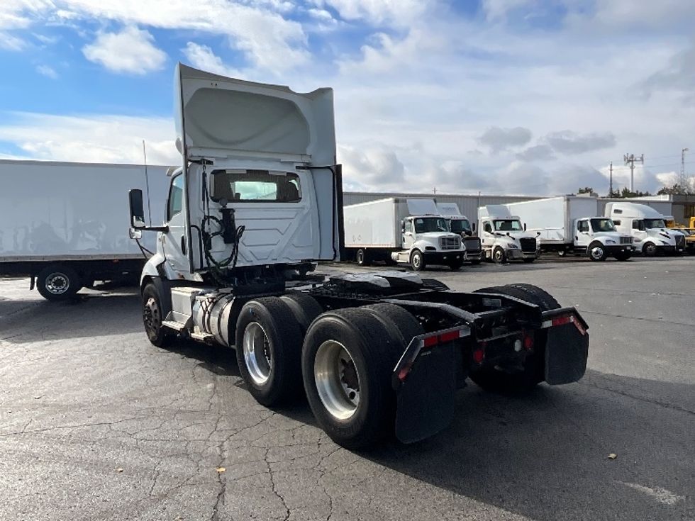 Day Cab Tractor-Heavy Duty Tractors-International-2019-RH613-Burlington-ON-270,014\n\t\tkm-$ 33,500 - Image 5