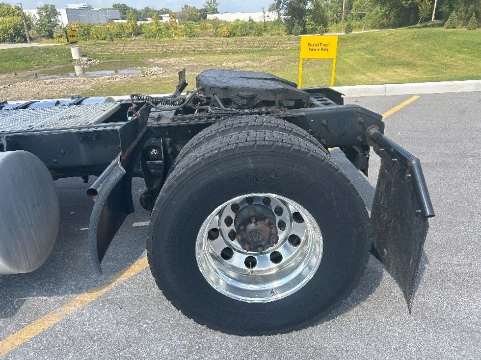 Day Cab Tractor-Heavy Duty Tractors-International-2019-RH613-Byron Center-MI-139,561\n\t\tmiles-$ 16,500 - Image 19