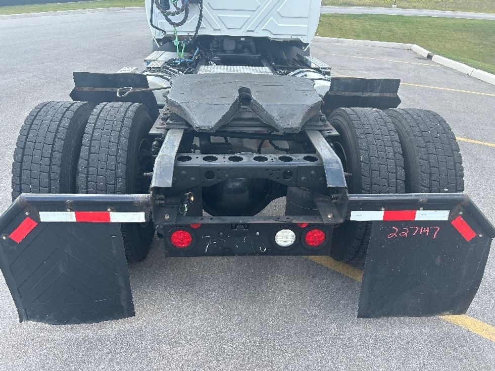 Day Cab Tractor-Heavy Duty Tractors-International-2019-RH613-Byron Center-MI-139,561\n\t\tmiles-$ 16,500 - Image 6