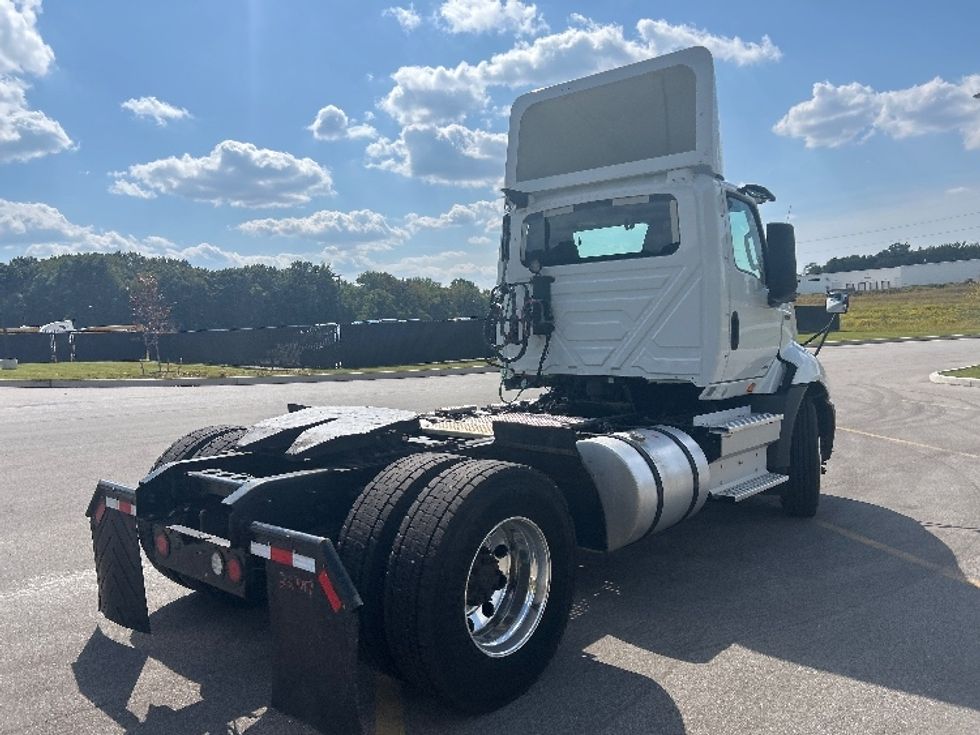 Day Cab Tractor-Heavy Duty Tractors-International-2019-RH613-Byron Center-MI-139,561\n\t\tmiles-$ 16,500 - Image 7
