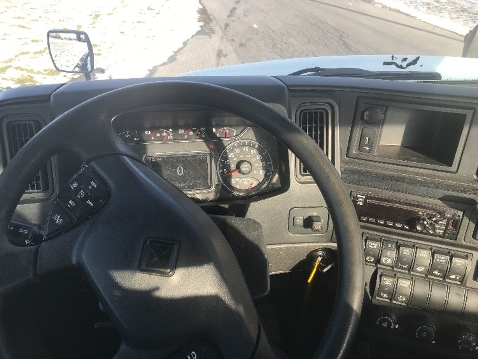 Day Cab Tractor-Heavy Duty Tractors-International-2019-RH613-Cleona-PA-314,730\n\t\tmiles-$ 24,500 - Image 11