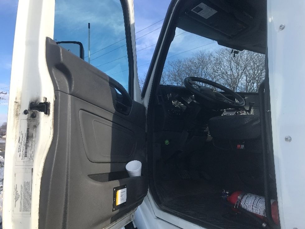 Day Cab Tractor-Heavy Duty Tractors-International-2019-RH613-Cleona-PA-314,730\n\t\tmiles-$ 24,500 - Image 9