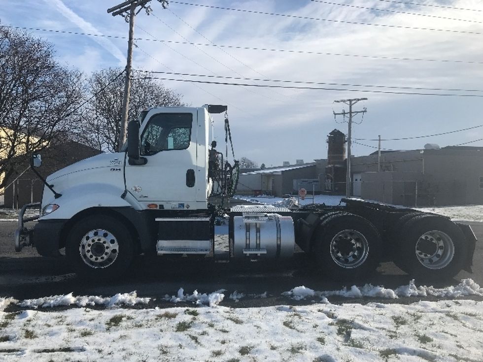 Day Cab Tractor-Heavy Duty Tractors-International-2019-RH613-Cleona-PA-315,823\n\t\tmiles-$ 23,000 - Image 4