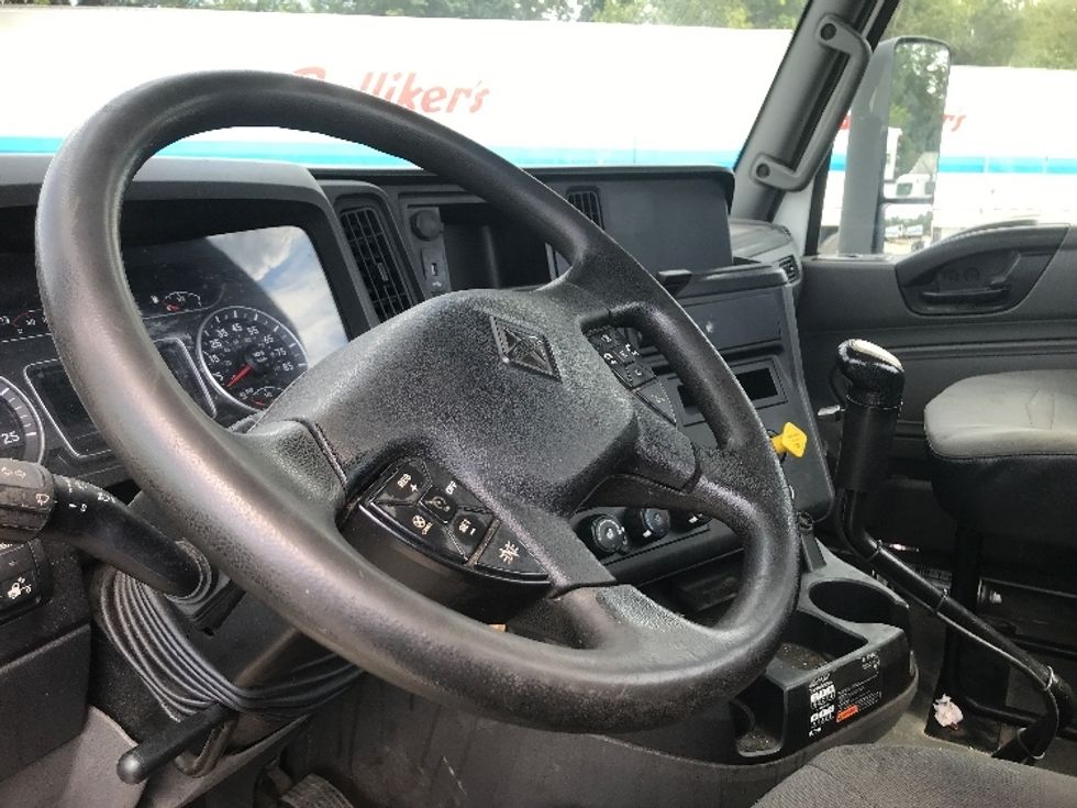 Day Cab Tractor-Heavy Duty Tractors-International-2019-RH613-Cumberland-MD-303,567\n\t\tmiles-$ 24,500 - Image 10