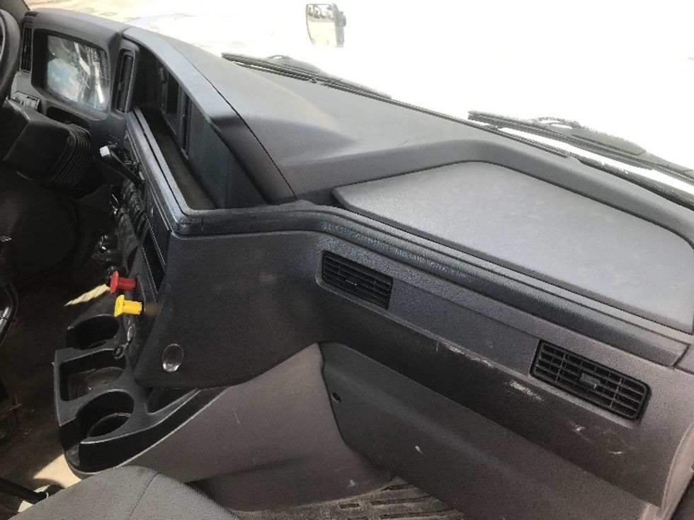 Day Cab Tractor-Heavy Duty Tractors-International-2019-RH613-Cumberland-MD-303,567\n\t\tmiles-$ 24,500 - Image 12