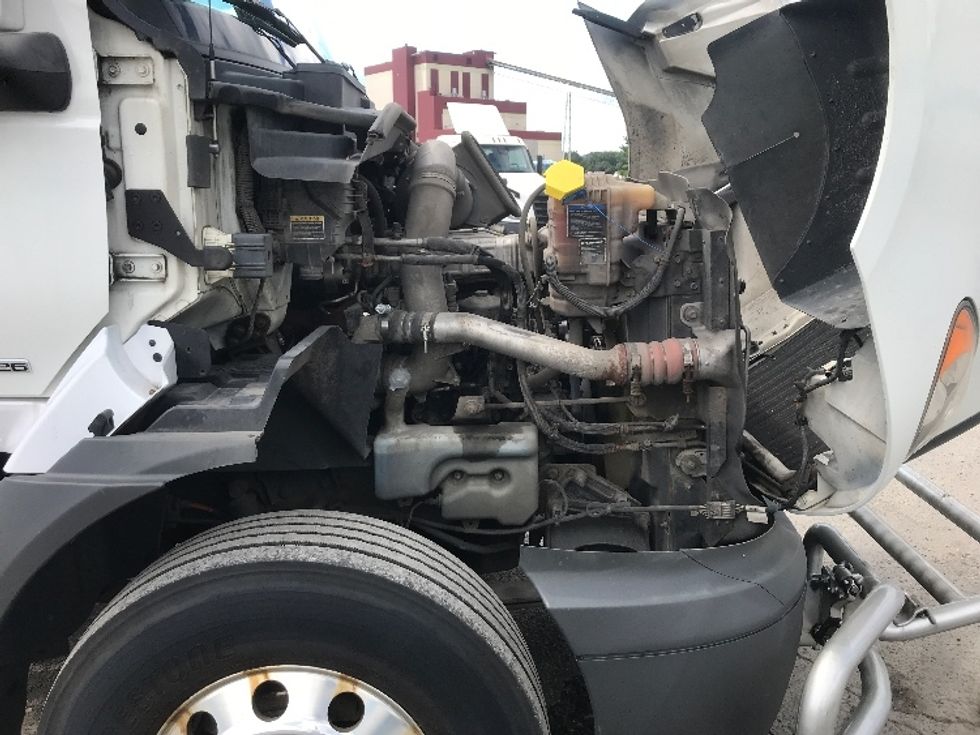 Day Cab Tractor-Heavy Duty Tractors-International-2019-RH613-Cumberland-MD-303,567\n\t\tmiles-$ 24,500 - Image 14