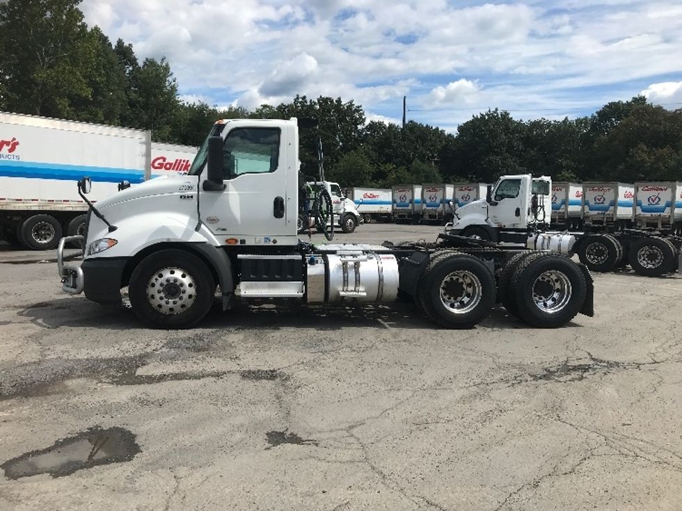Day Cab Tractor-Heavy Duty Tractors-International-2019-RH613-Cumberland-MD-303,567\n\t\tmiles-$ 24,500 - Image 4