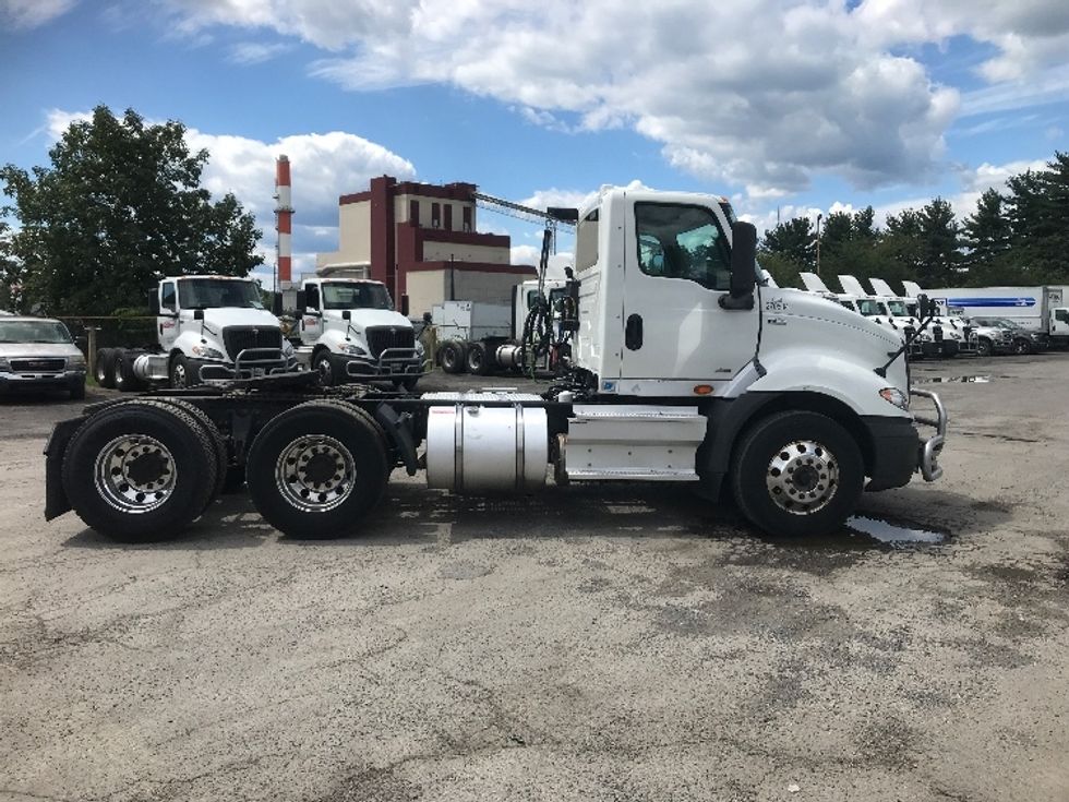Day Cab Tractor-Heavy Duty Tractors-International-2019-RH613-Cumberland-MD-303,567\n\t\tmiles-$ 24,500 - Image 8
