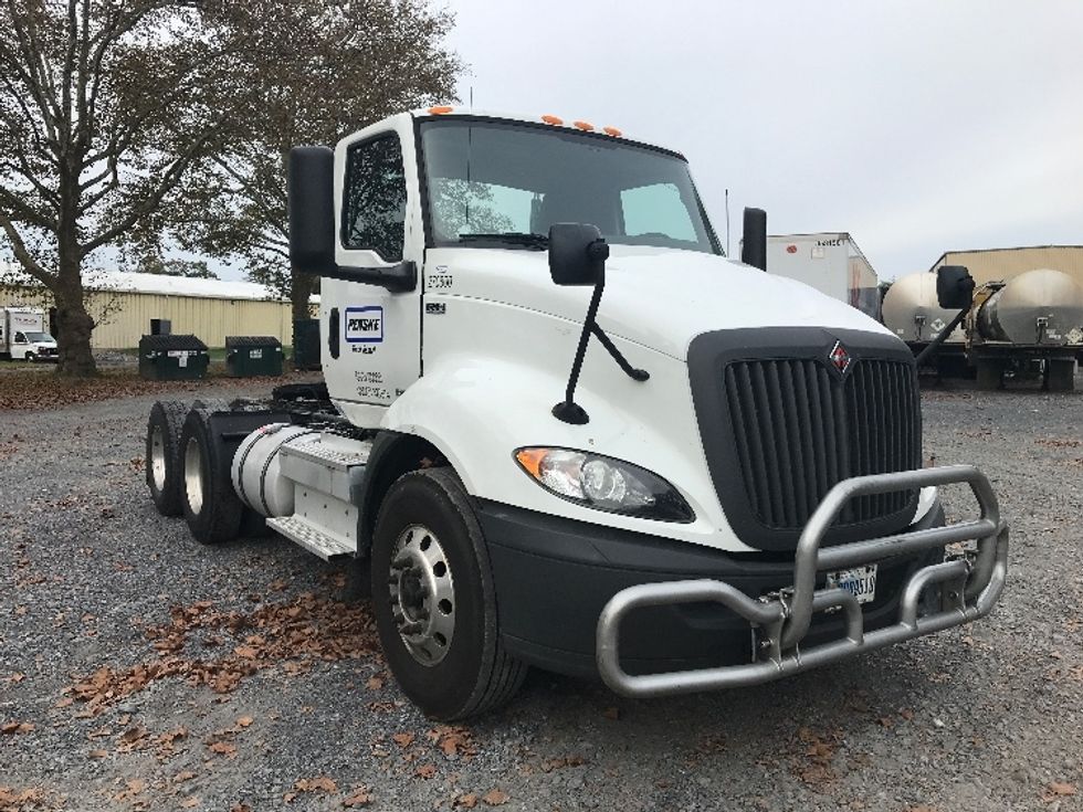 Day Cab Tractor-Heavy Duty Tractors-International-2019-RH613-Cumberland-MD-317,132\n\t\tmiles-$ 24,500 - Image 1