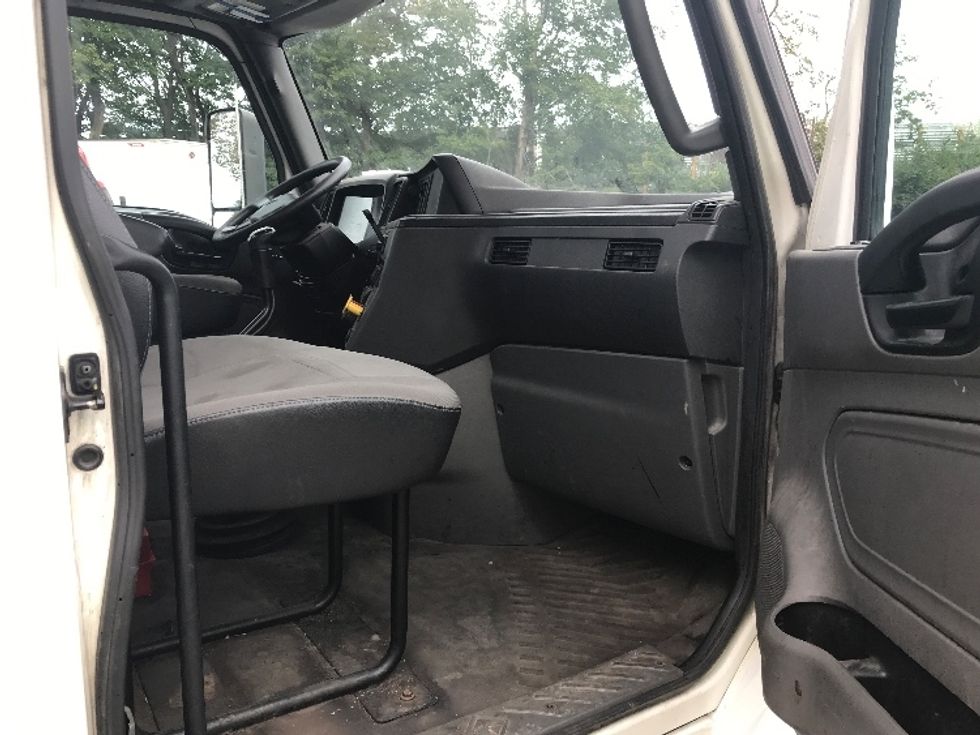 Day Cab Tractor-Heavy Duty Tractors-International-2019-RH613-Cumberland-MD-317,132\n\t\tmiles-$ 24,500 - Image 14