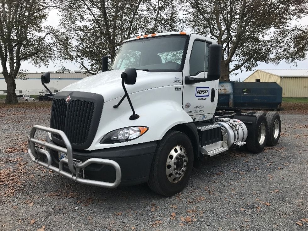 Day Cab Tractor-Heavy Duty Tractors-International-2019-RH613-Cumberland-MD-317,132\n\t\tmiles-$ 24,500 - Image 3